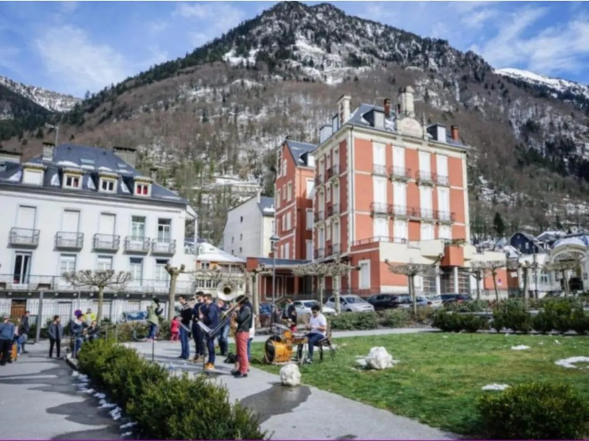Sejour Calme A Cauterets : Appartement T3, 4-6 Pers, Proche Navette, Commerces Et Telecabine - Fr-1-401-248 0*,  France