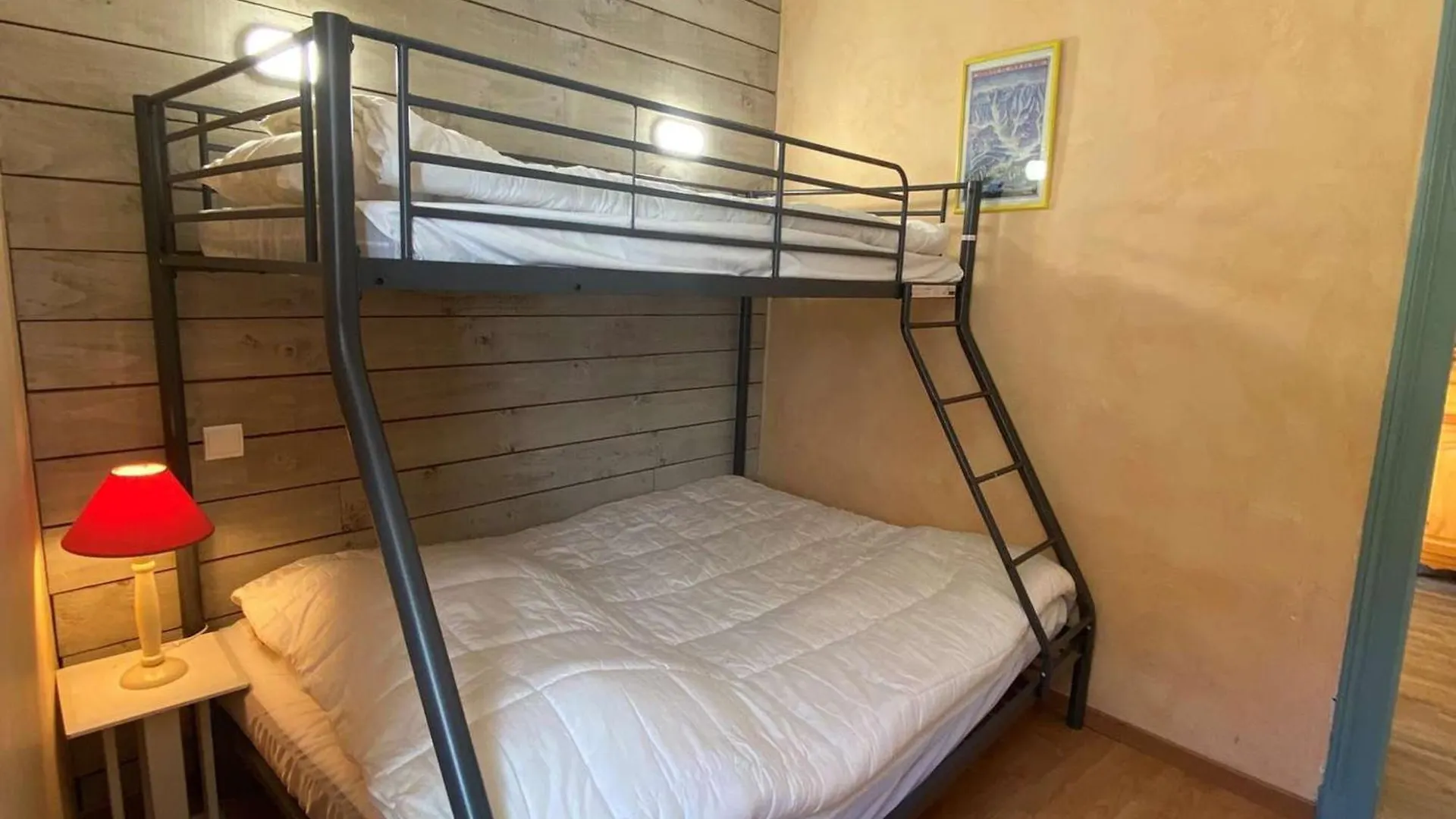 Sejour Calme A Cauterets : Appartement T3, 4-6 Pers, Proche Navette, Commerces Et Telecabine - Fr-1-401-248